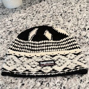 Supreme Black Knit Beanie